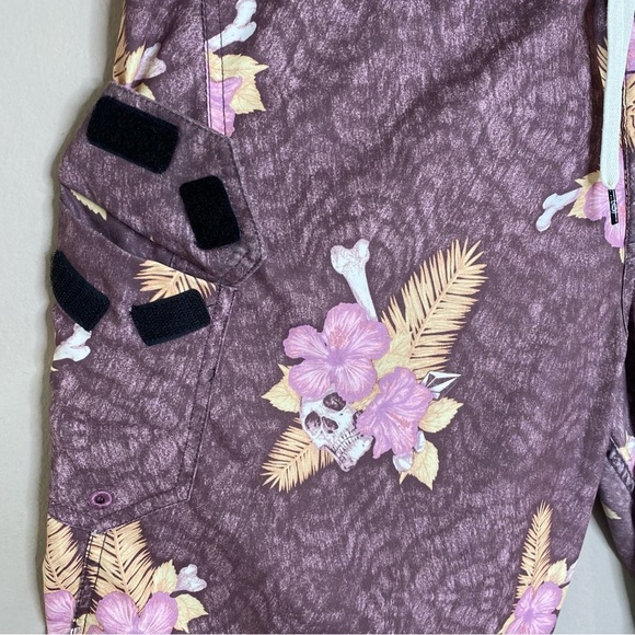 Volcom 2 Way Stretch Men’s Board Shorts Floral Size 34 - Picture 9 of 16